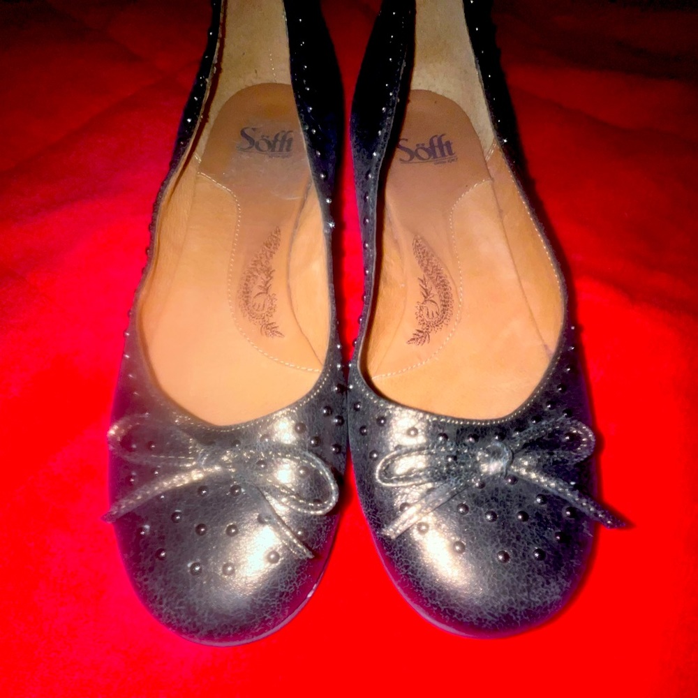 Sofft slip on dress shoes size 9M
